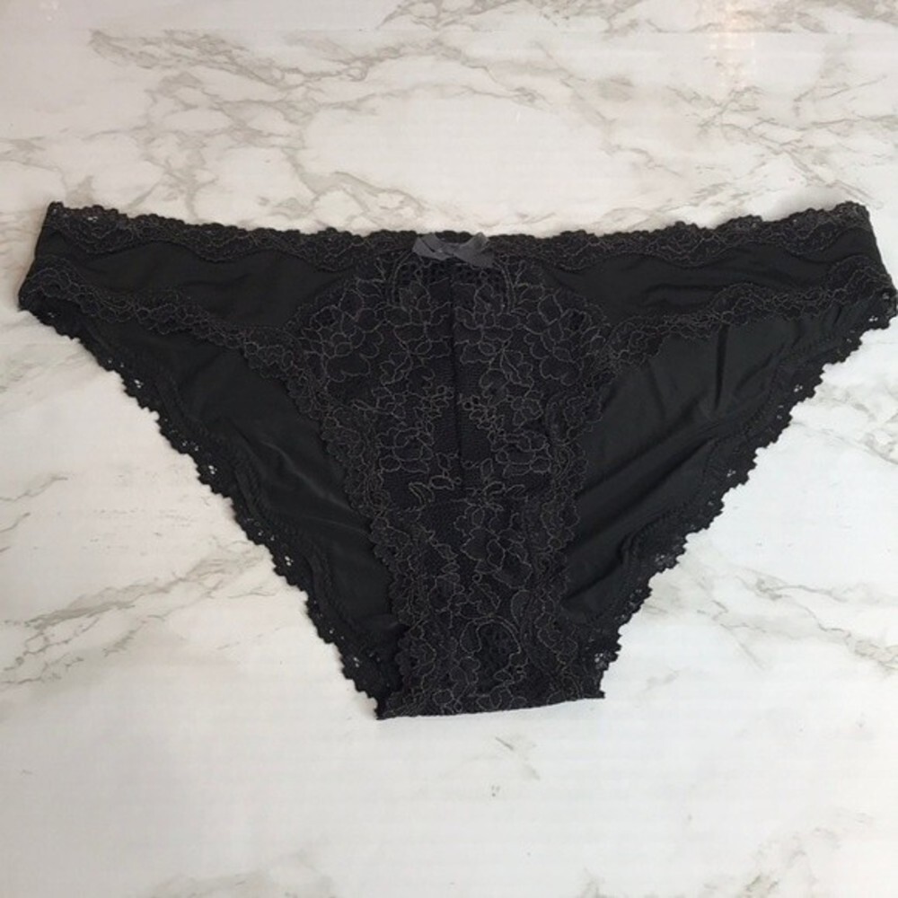 Victoria’s Secret sexy lace cheeky panty size small